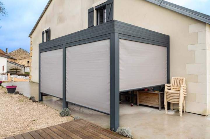 Des pergolas pour profiter pleinement de vos espaces extérieurs.