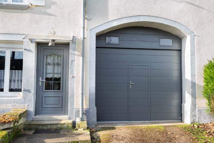 Portes sectionnelles garage Velles